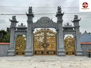 Cổng chùa nhôm đúc