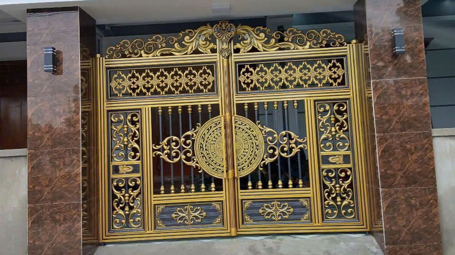Cổng nhôm đúc áp lực họa tiết cổ điển