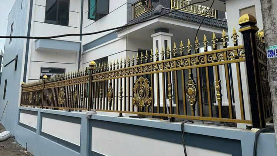 Hàng rào nhôm có chông đẹp
