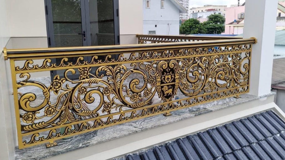 Lan can nhôm đúc mạ đồng họa tiết cổ điển