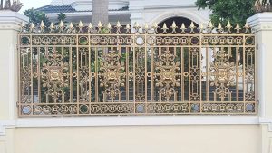 Mẫu hàng rào nhôm đúc sử dụng trong villa