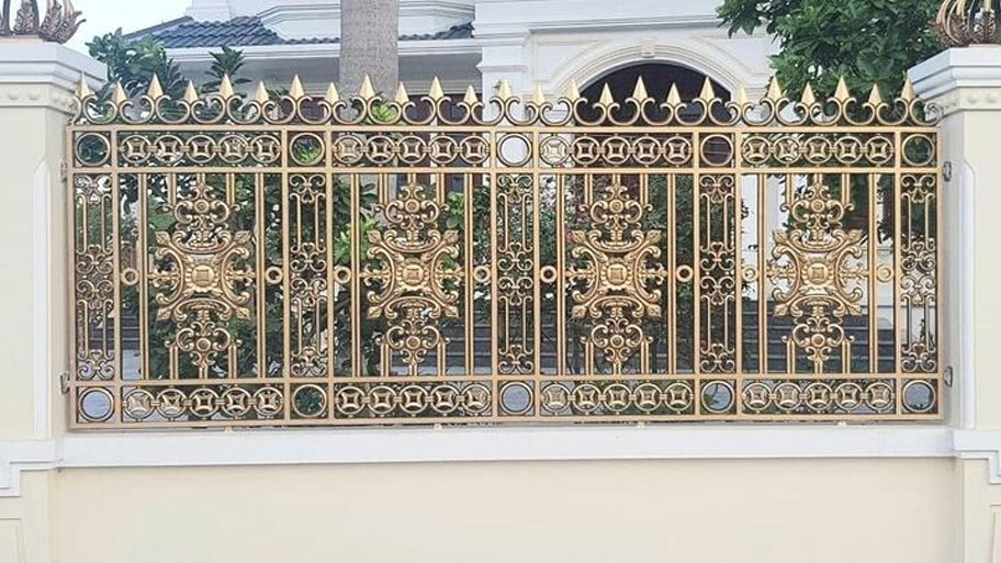 Mẫu hàng rào nhôm đúc sử dụng trong villa