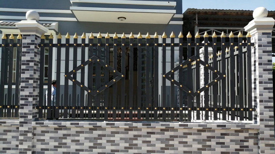 Mẫu hàng rào sắt hộp sang trọng