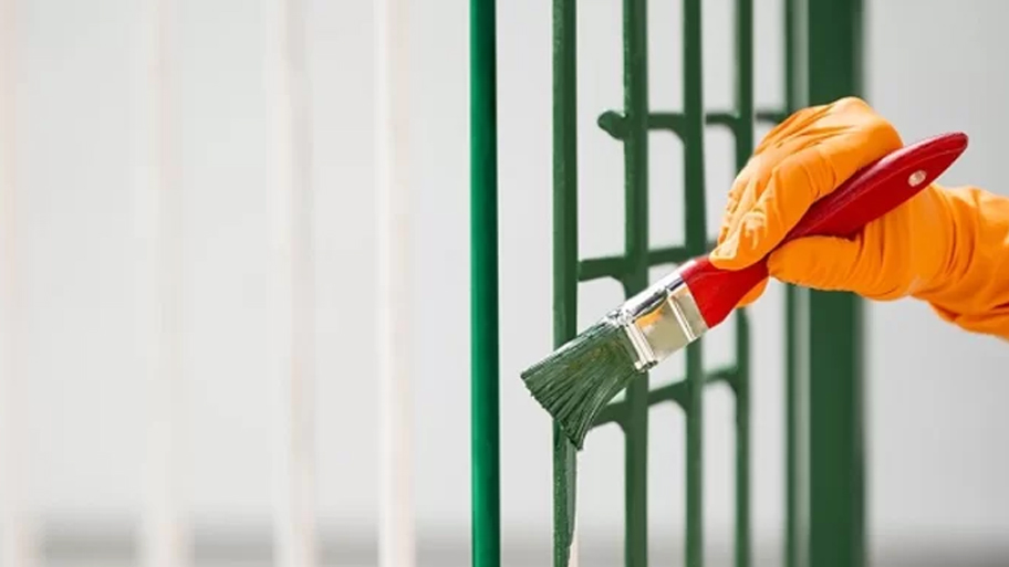 Sơ Hammerite trên hàng rào sắt